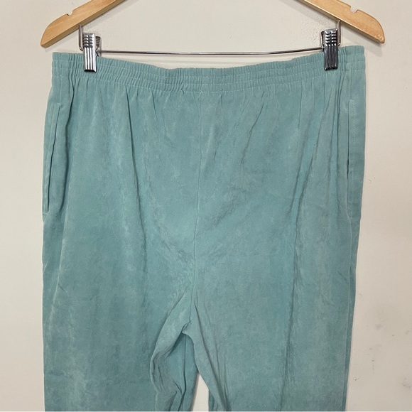 KORET Ladies Microfiber Pull-On Pant in Mint Green, Size 14 - Picture 4 of 6